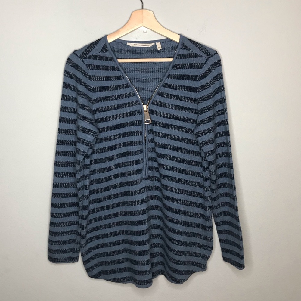 SOFT SURROUNDINGS blue stripe knit top with zipper